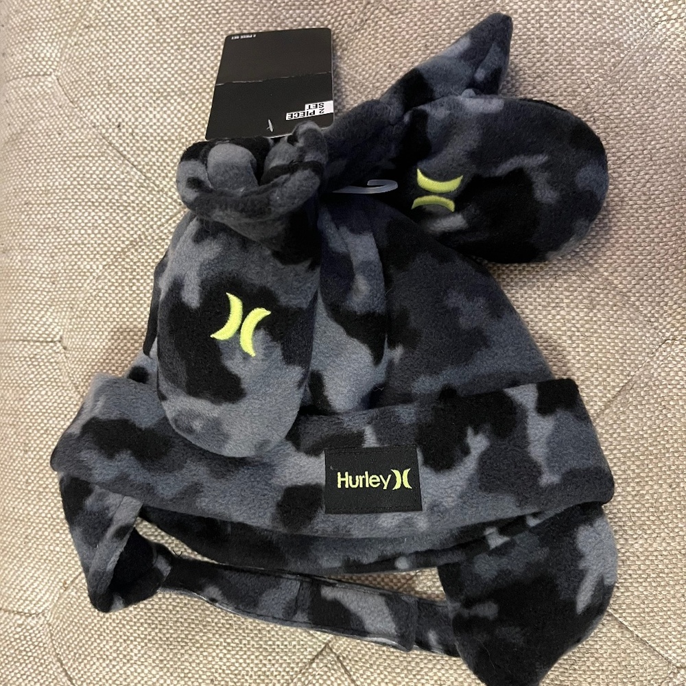 Hurley- New with Tags- toddler fleece hat/gloves set